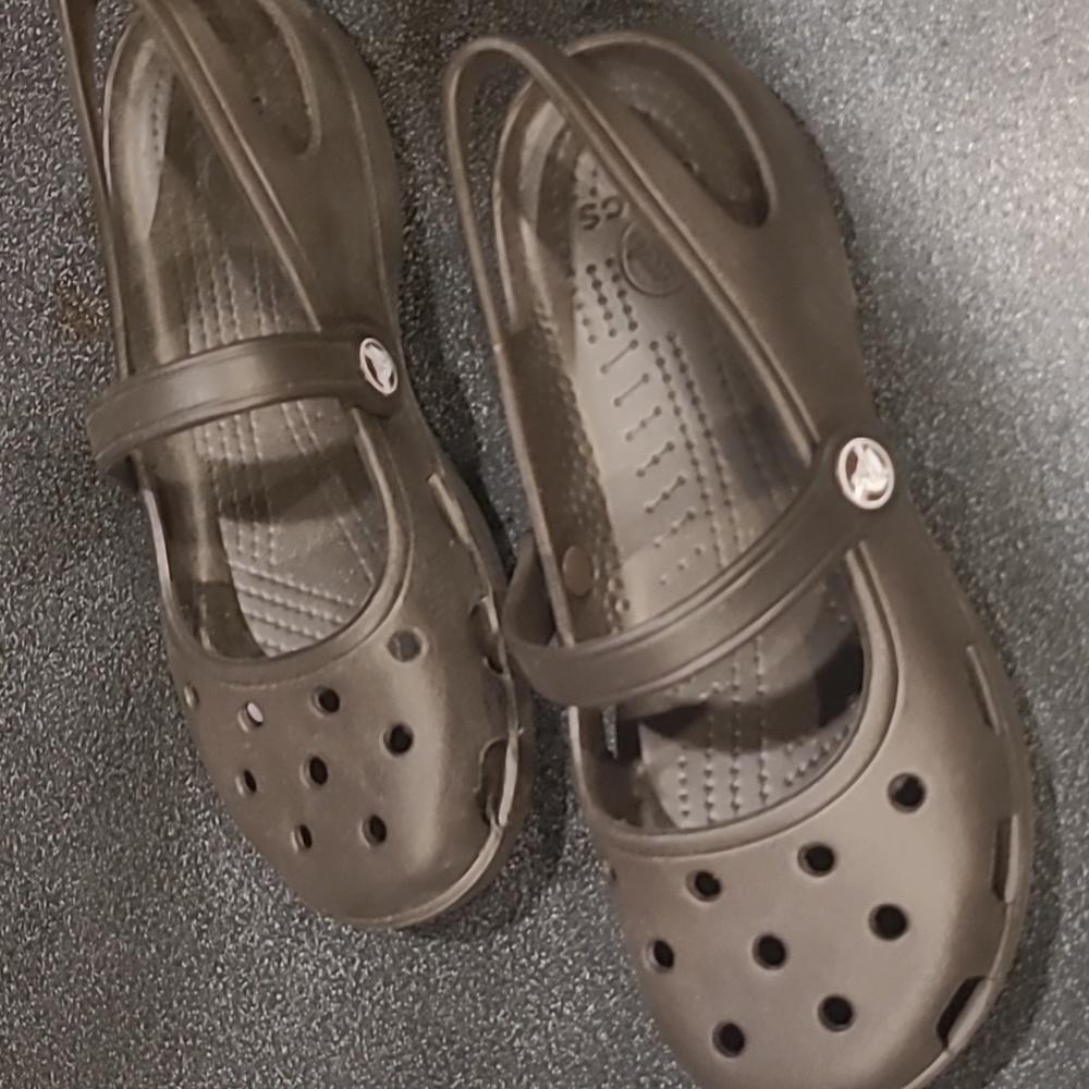NWOT CROCS Womens size 7W